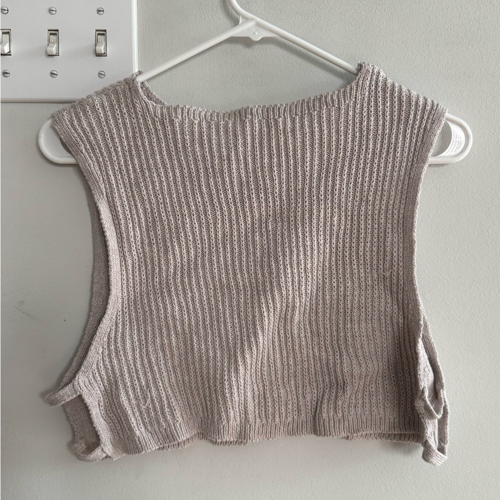 Cream Cropped Sweater Vest - Picture 7 of 13